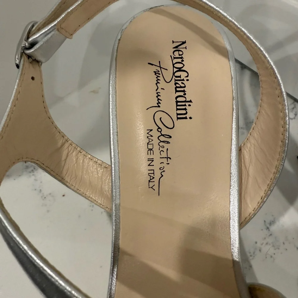NeroGiardini NEW Size 9.5 (40 )Slingback Kitten Heel Sandal (Women) silver